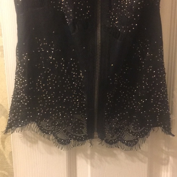 Going Out Tank - Picture 4 of 4